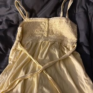 yellow lacey tank top!!